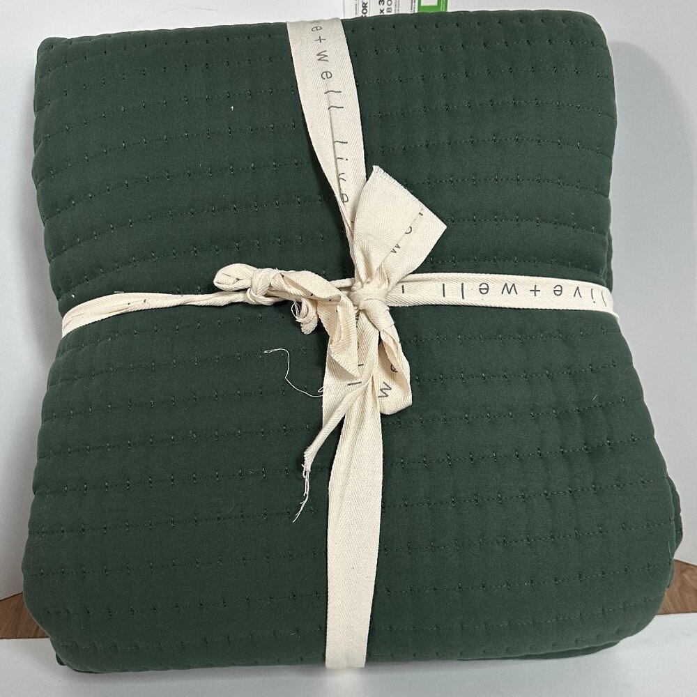 Live Well Full/Queen Forest Green Quilt